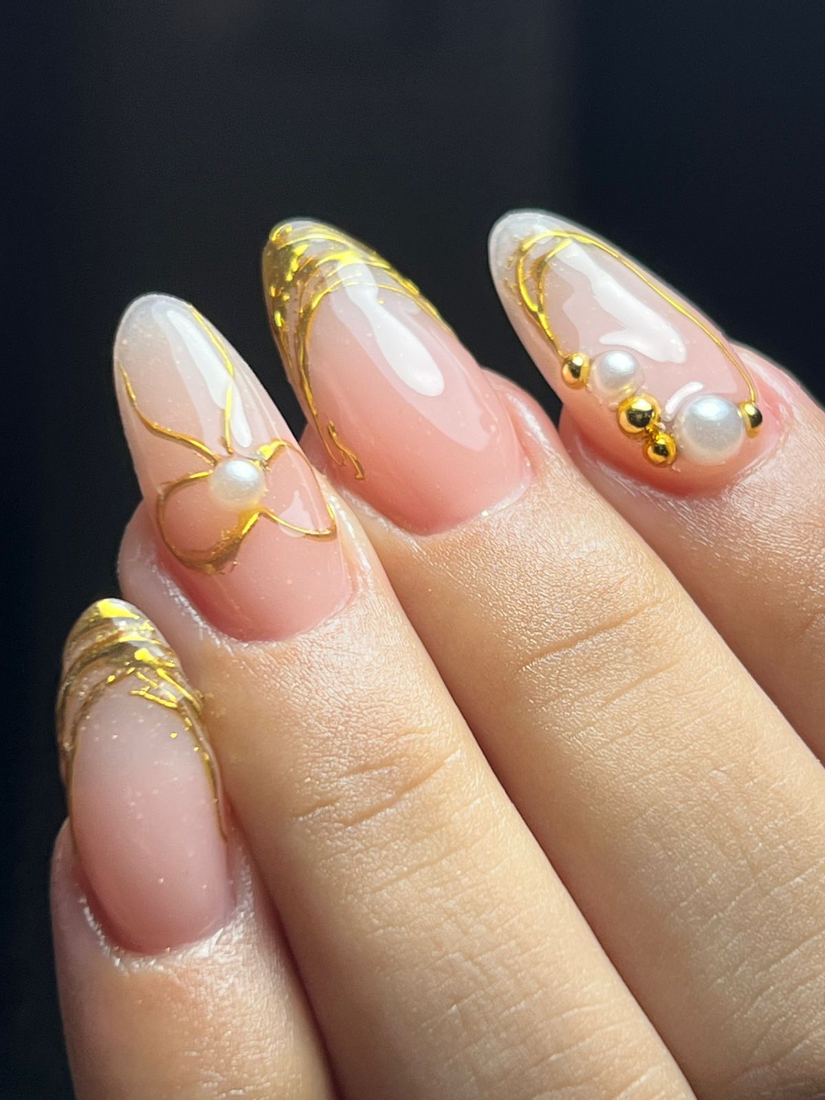 Uñas acrílicas medianas en Casa Kiraz